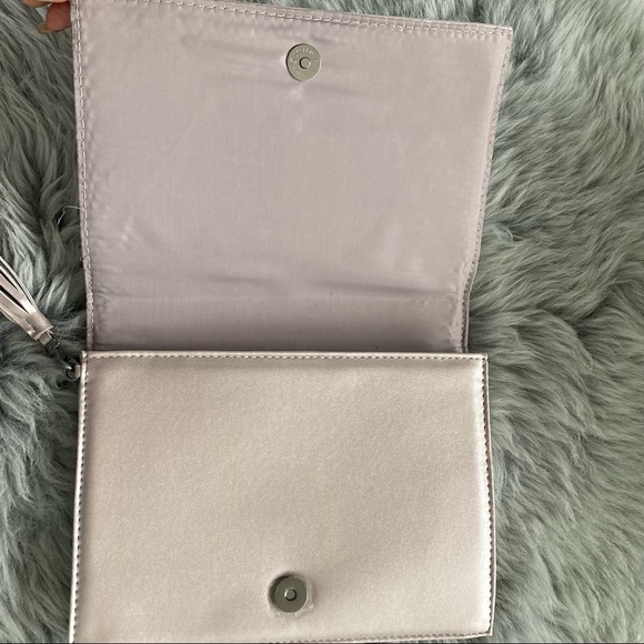 Neiman Marcus faux leather Clutch - Picture 4 of 5